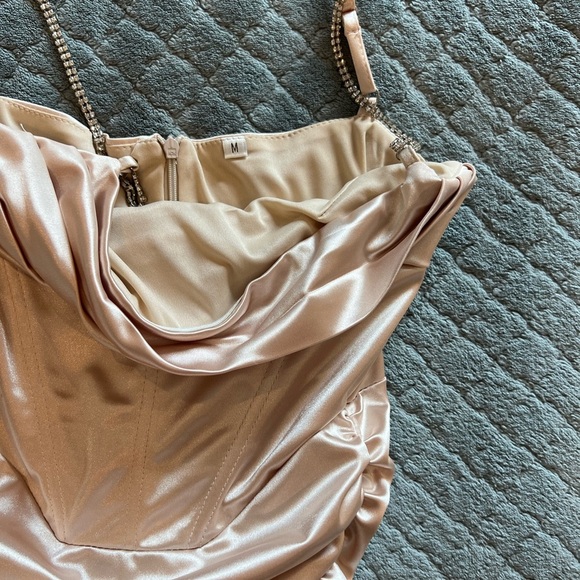 Corset midi ruched dress in beige - Picture 2 of 3